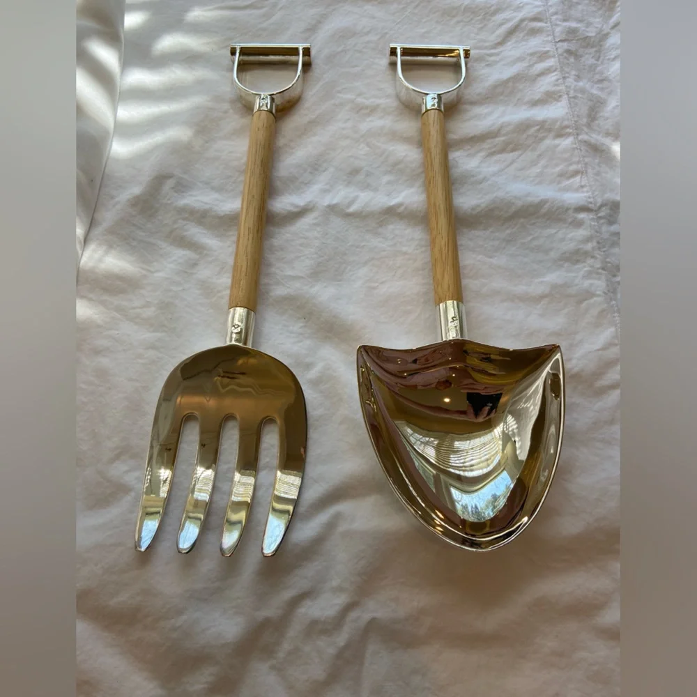 Godinger Salad Serving Set in Light Wood and Silver playful design shovel & Rake